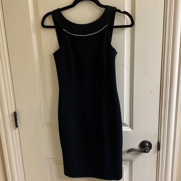 Tahari Sleeveless formal sequence dress - like new - Picture 1 of 4